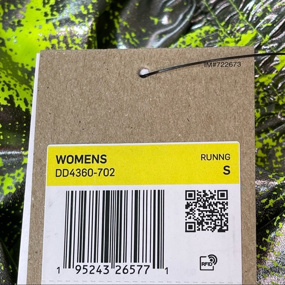 Nike Air Women's 3" Running Shorts Volt Size S,M,XL - Picture 12 of 12